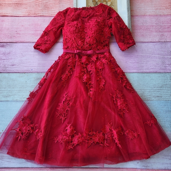 TS Couture Dresses & Skirts - TS Couture Red Floral Lace Applique Fit & Flare Special Occasion Midi Dress XS